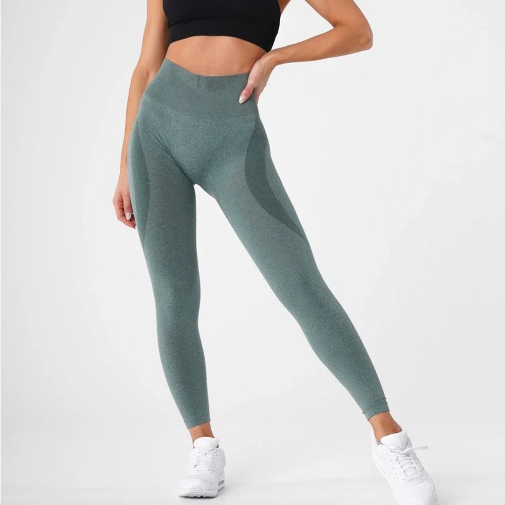 NVGTN Forest Green Seamless Leggings – Size Small - Picture 3 of 13